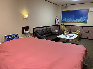 208号室